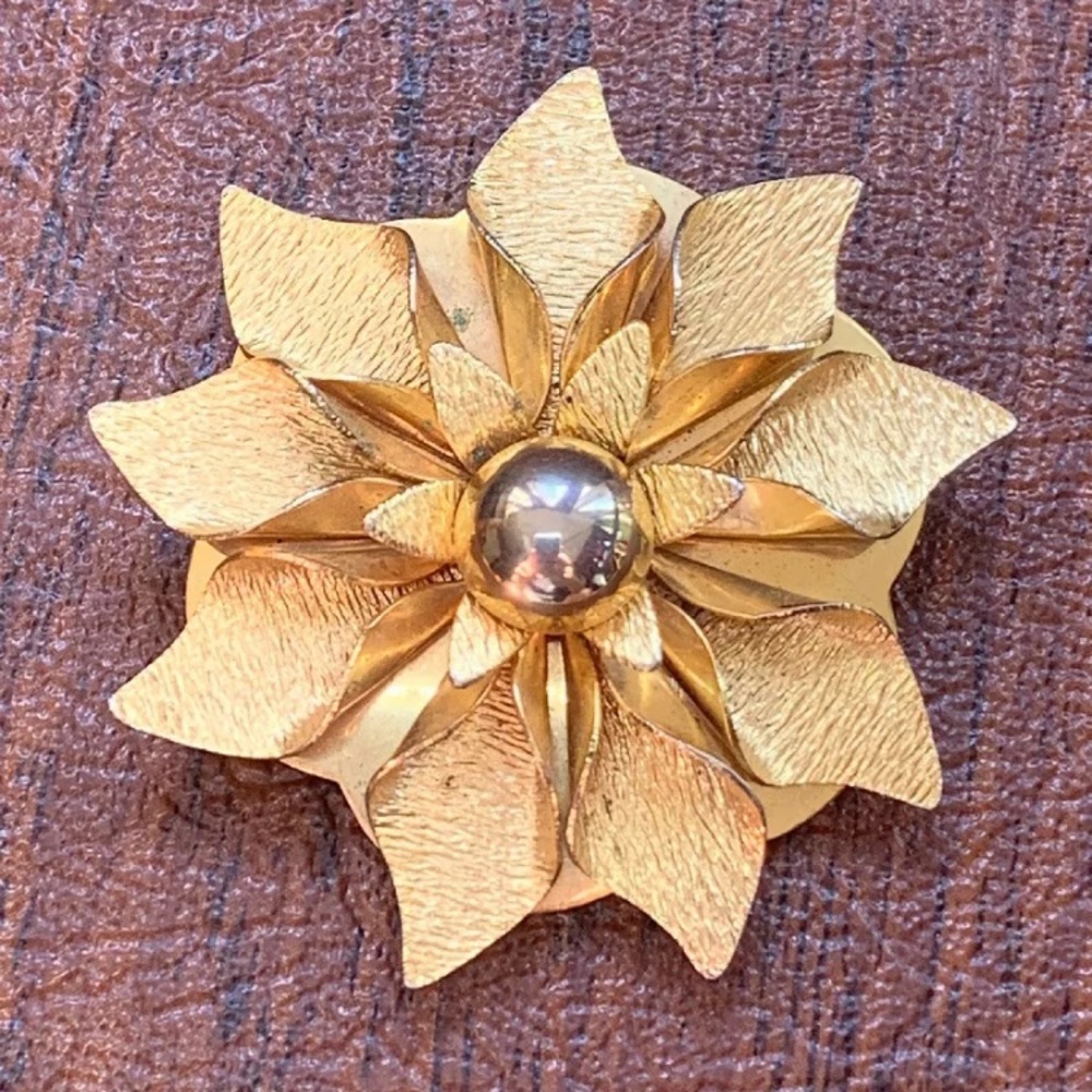 LIEBA USA signed scarf clip filigree Flower